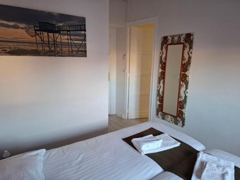 Le Crist'Al, Hotel Familial, Climatise, En Front De Mer Saint-Georges-de-Didonne Room photo